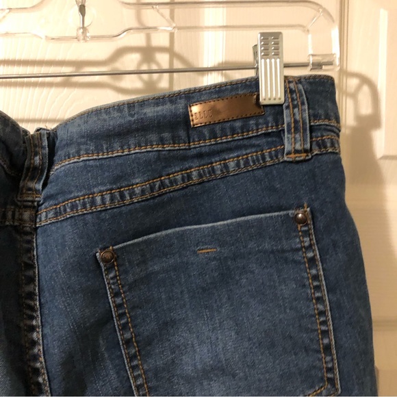 Elle Women’s Jeans NWOT size 14R - Picture 6 of 6
